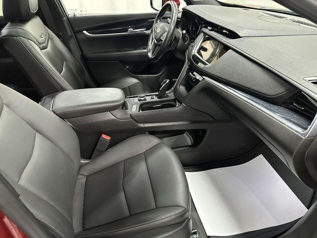 used 2023 Cadillac XT5 car, priced at $34,286