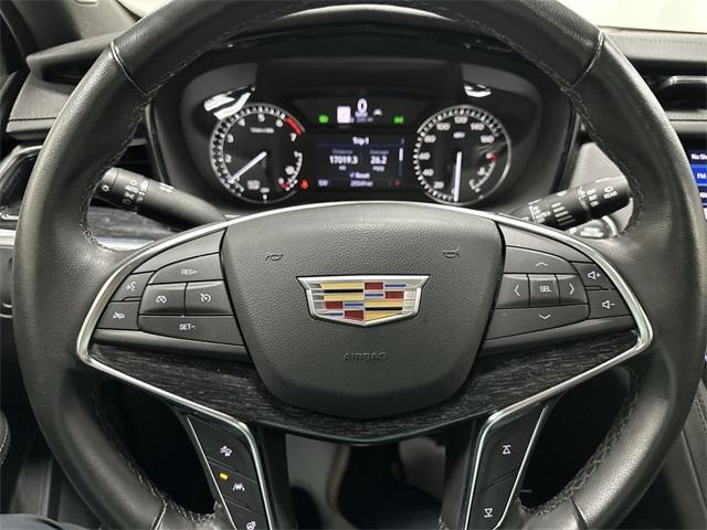 used 2023 Cadillac XT5 car, priced at $29,411