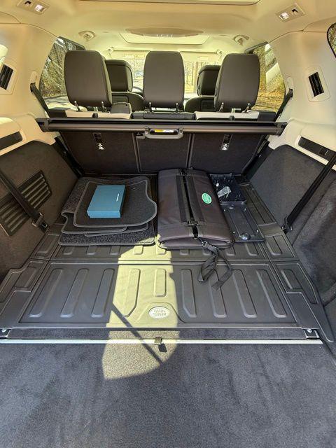 new 2026 Land Rover Discovery car, priced at $79,896