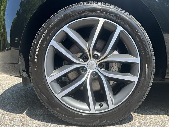 new 2025 Land Rover Range Rover car, priced at $121,705