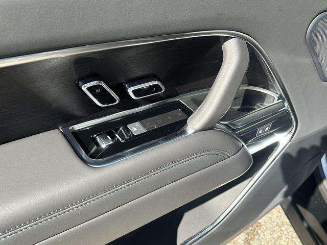 new 2025 Land Rover Range Rover car, priced at $156,055