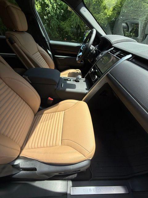 new 2026 Land Rover Discovery car, priced at $72,250