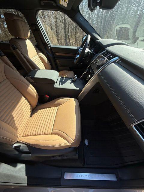 new 2026 Land Rover Discovery car, priced at $75,761