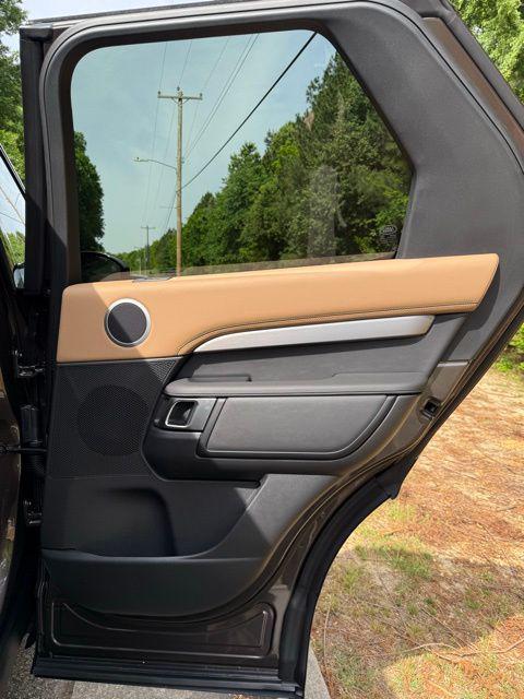 new 2026 Land Rover Discovery car, priced at $88,650