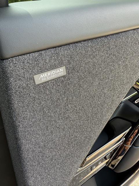 new 2025 Land Rover Range Rover Sport car, priced at $121,440