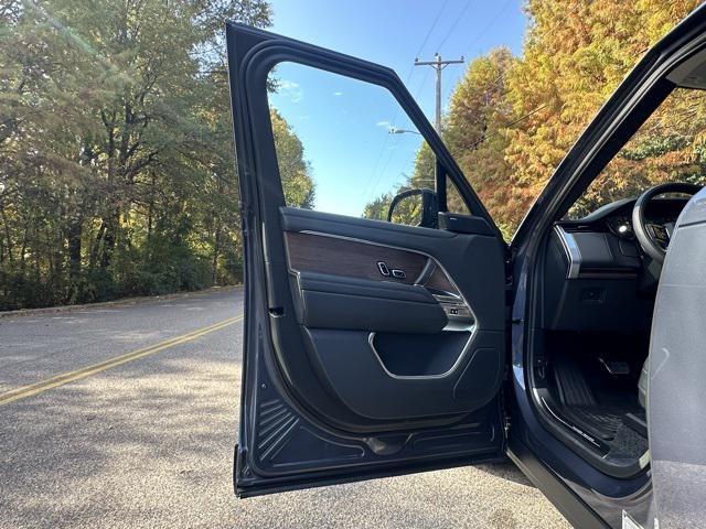 new 2025 Land Rover Range Rover car, priced at $129,935