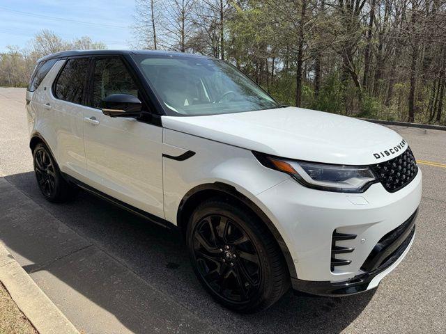 new 2025 Land Rover Discovery car, priced at $72,503