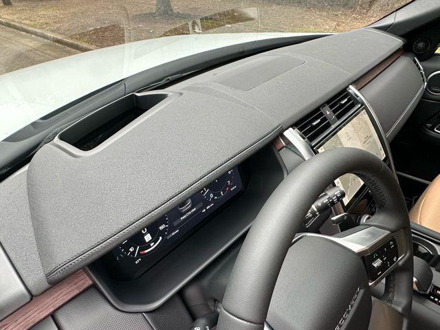 new 2026 Land Rover Discovery car, priced at $74,390