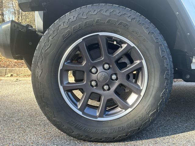 used 2021 Jeep Gladiator car, priced at $30,945