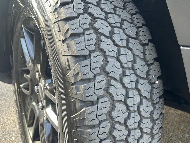 used 2020 Land Rover Defender car, priced at $39,989