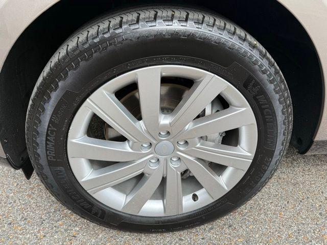 used 2023 Land Rover Range Rover car, priced at $84,637