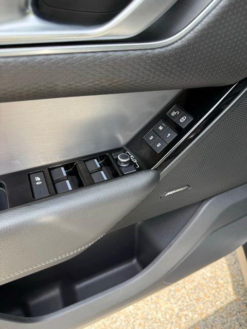 used 2020 Land Rover Range Rover Velar car, priced at $24,637