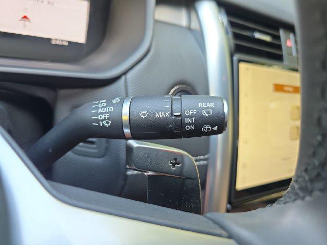 Land Rover Discovery view 52