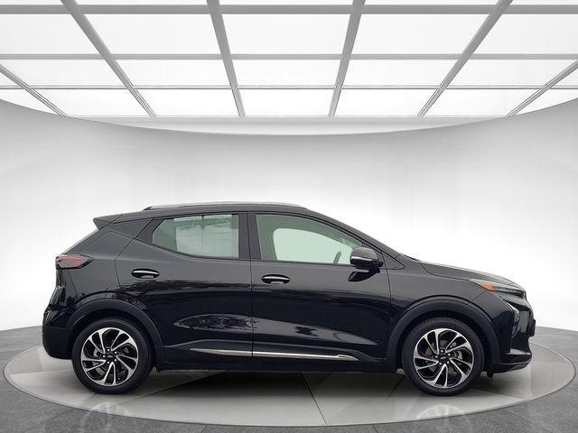 used 2023 Chevrolet Bolt EUV car, priced at $20,000