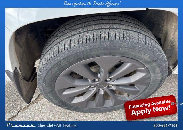 used 2020 Jeep Cherokee car, priced at $15,951