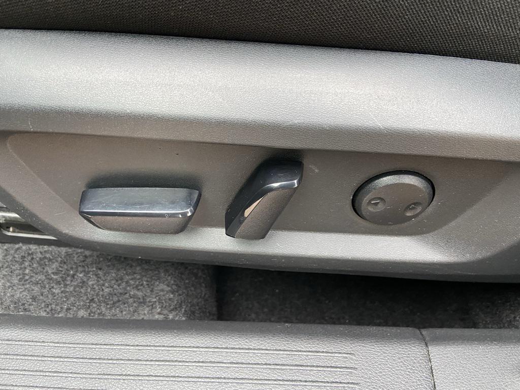 used 2025 Nissan Rogue car, priced at $23,995