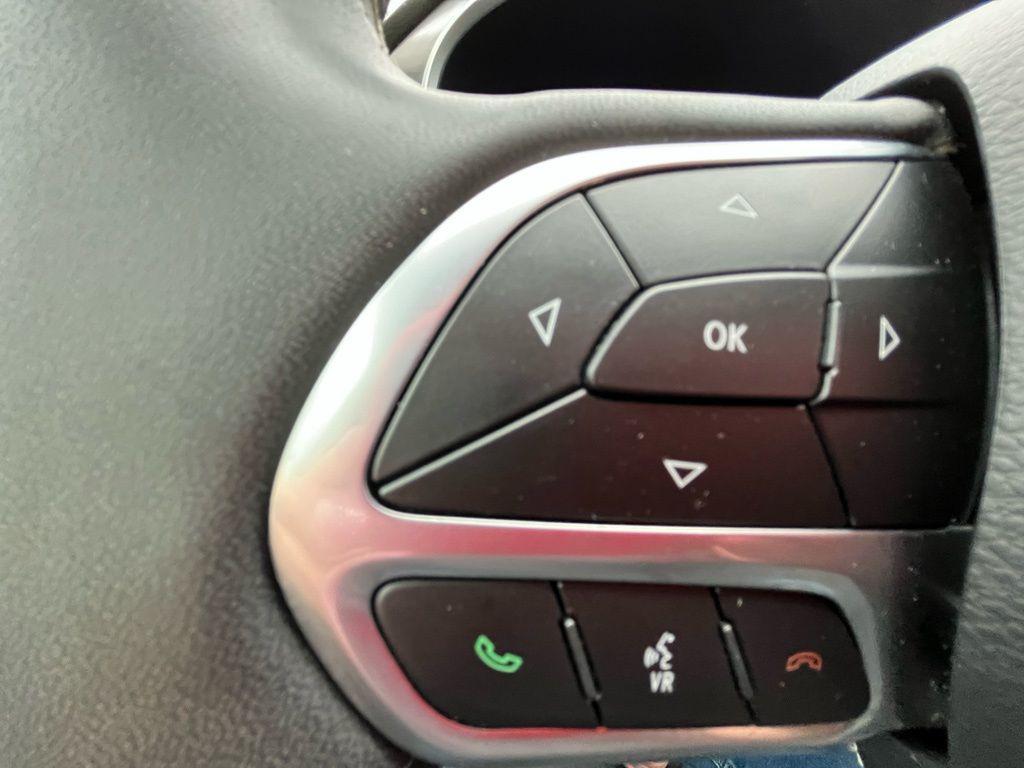 used 2024 Chrysler Pacifica car, priced at $27,595