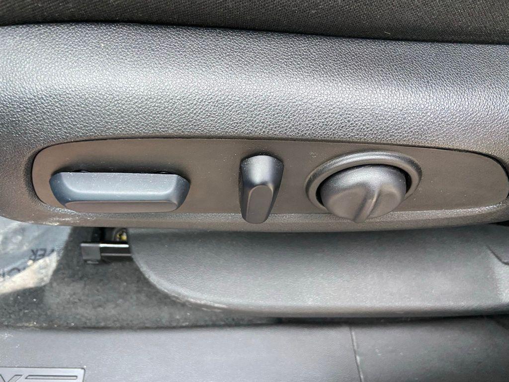 used 2024 Chevrolet Equinox car, priced at $22,995