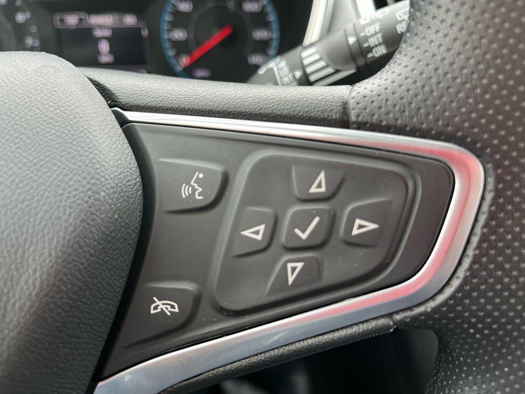 used 2022 Chevrolet Equinox car, priced at $18,995