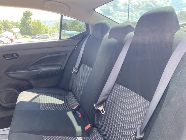 2024 Brilliant Silver Metallic Nissan Versa