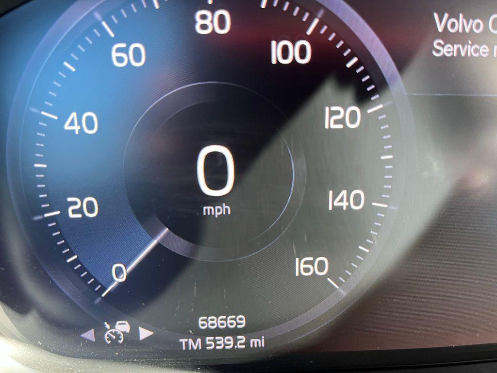 used 2019 Volvo XC40 car, priced at $19,995