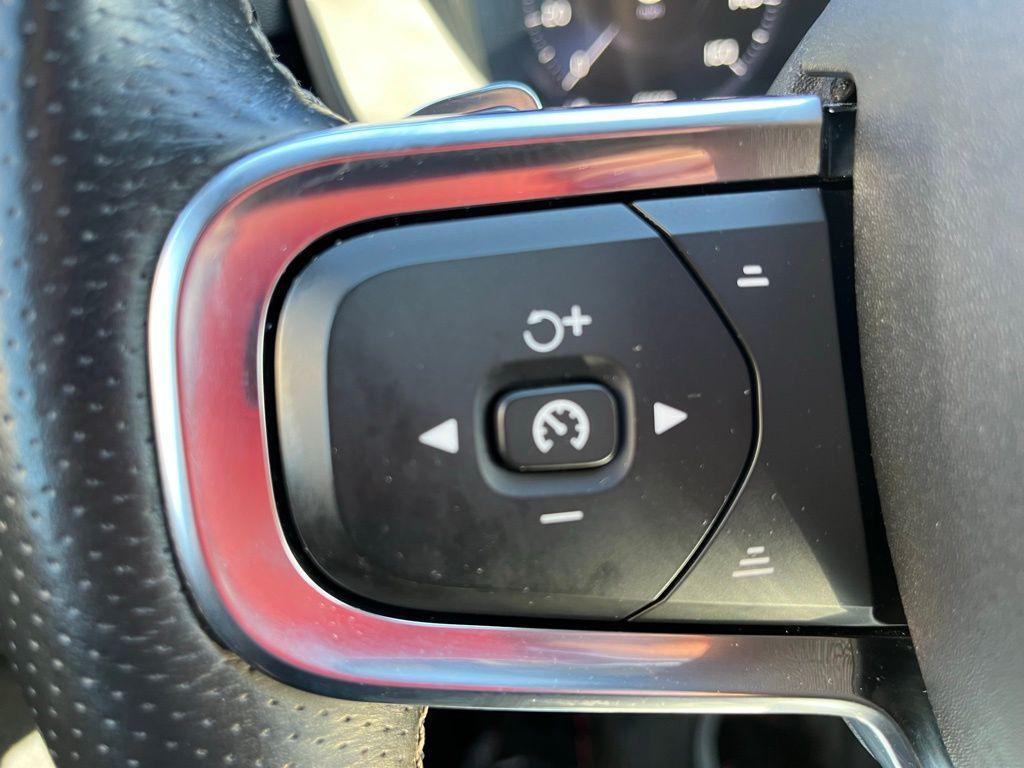 used 2019 Volvo XC40 car, priced at $19,995