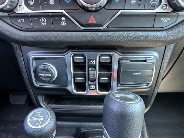 new 2025 Jeep Wrangler car, priced at $52,485