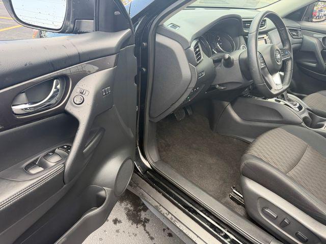 used 2019 Nissan Rogue car, priced at $17,188