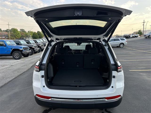 new 2025 Jeep Grand Cherokee car, priced at $43,575
