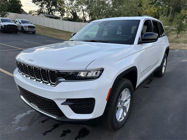 new 2025 Jeep Grand Cherokee car, priced at $43,575