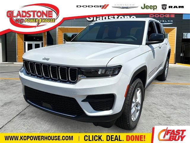 new 2025 Jeep Grand Cherokee car, priced at $44,000