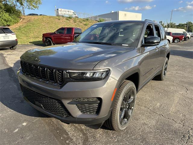 new 2025 Jeep Grand Cherokee car, priced at $47,875