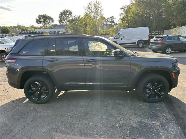 new 2025 Jeep Grand Cherokee car, priced at $47,875
