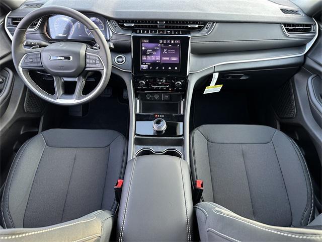 new 2025 Jeep Grand Cherokee car, priced at $44,170