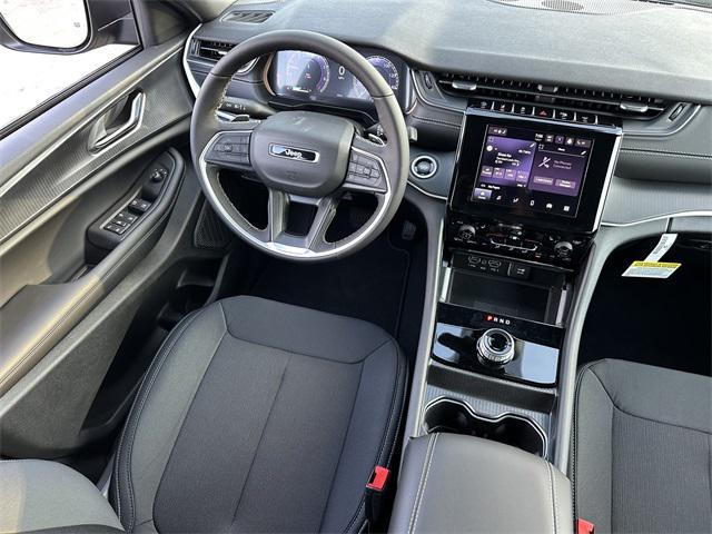 new 2025 Jeep Grand Cherokee car, priced at $44,170