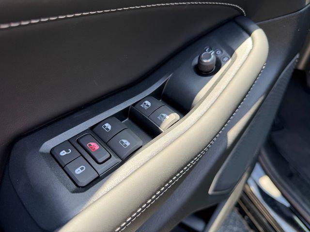 new 2026 Jeep Grand Cherokee car, priced at $55,725