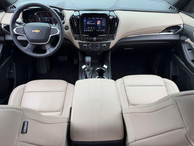 used 2023 Chevrolet Traverse car, priced at $26,999