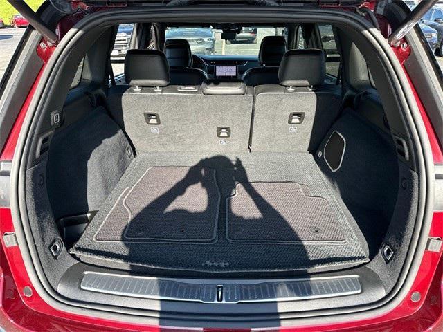 used 2024 Jeep Grand Cherokee car, priced at $44,980