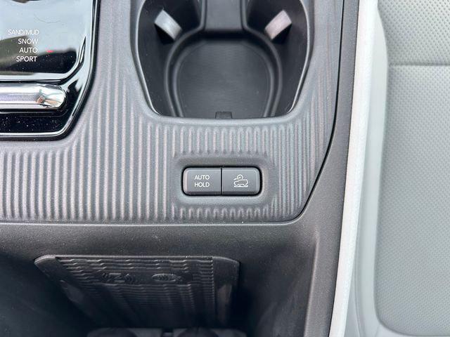 new 2026 Jeep Cherokee car, priced at $44,005