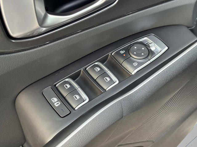 new 2026 Kia Sorento car, priced at $33,099