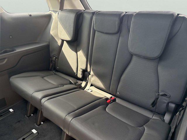 new 2026 Kia Carnival Hybrid car, priced at $54,800