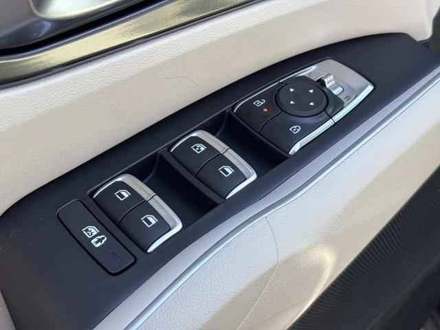 new 2026 Kia Sorento car, priced at $38,400