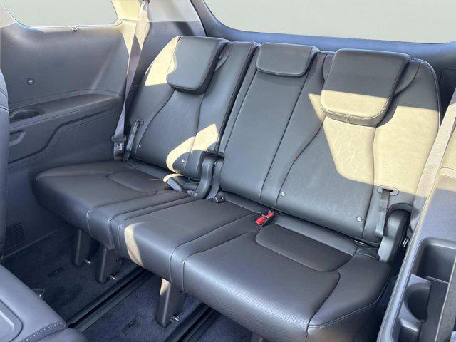 new 2026 Kia Carnival Hybrid car, priced at $50,300