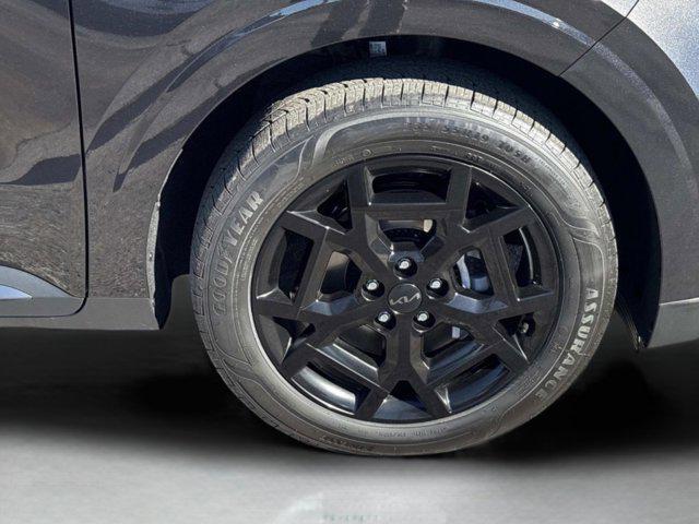 new 2026 Kia Carnival Hybrid car, priced at $50,300