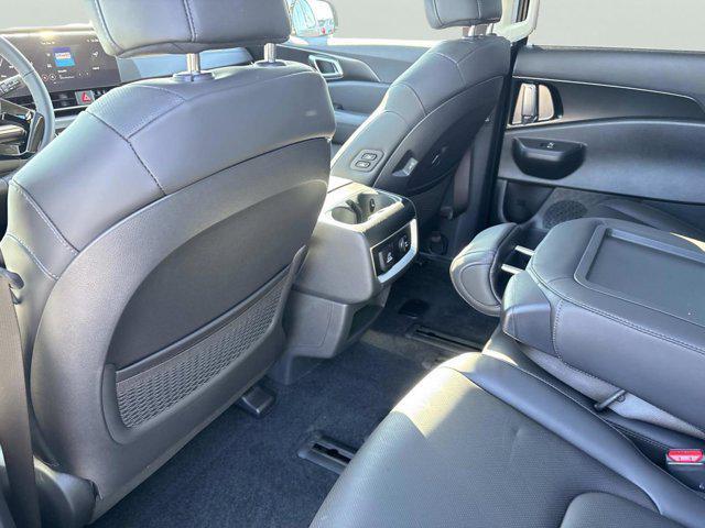 new 2026 Kia Carnival Hybrid car, priced at $50,300