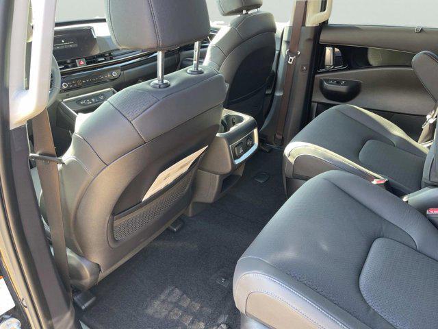 new 2026 Kia Carnival Hybrid car, priced at $54,800