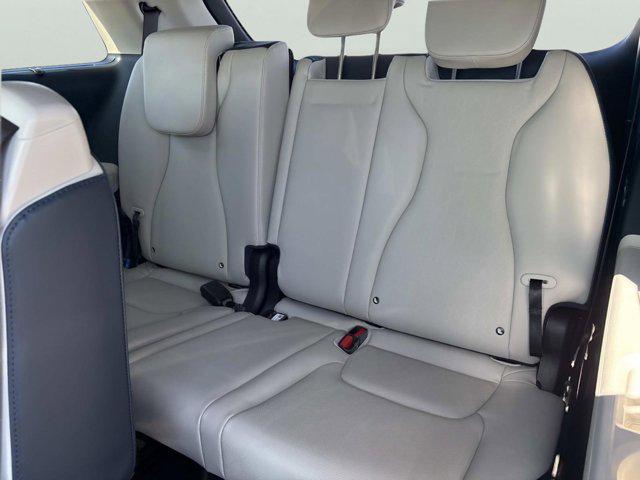 new 2026 Kia Carnival Hybrid car, priced at $45,000