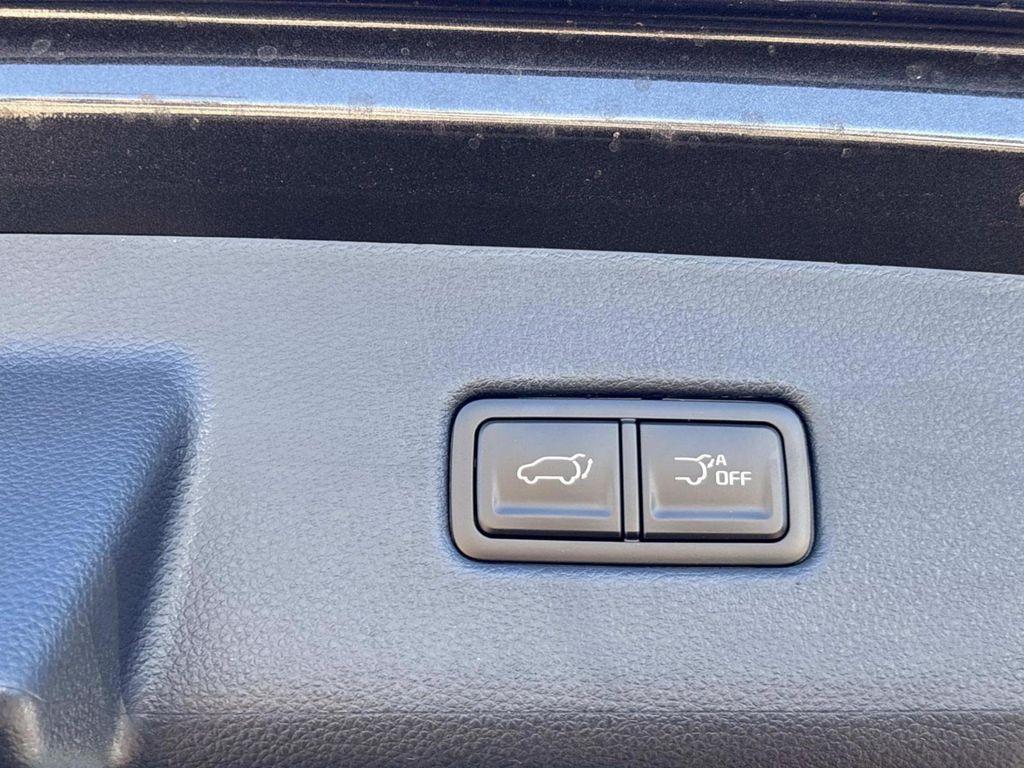 new 2026 Kia Carnival Hybrid car, priced at $45,019