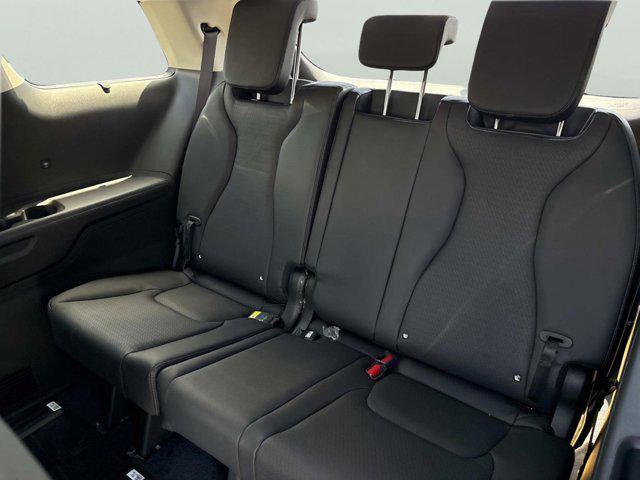 new 2026 Kia Carnival Hybrid car, priced at $55,799