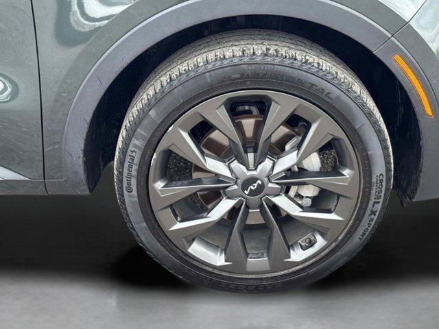 used 2023 Kia Sorento car, priced at $30,700